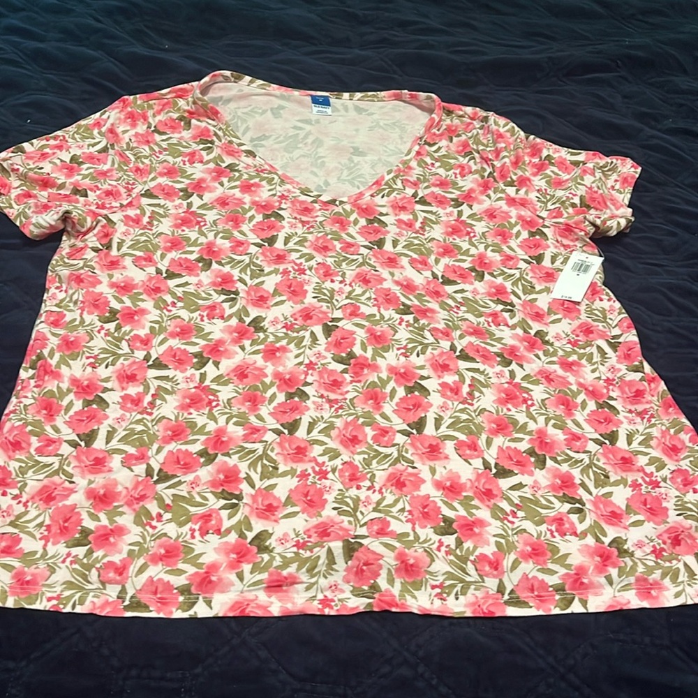 Old Navy Luxe Pink White and Green Floral T-Shirt